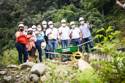 CORTOLIMA firma convenio con la Alcaldía de San Antonio para la mitigación del riesgo