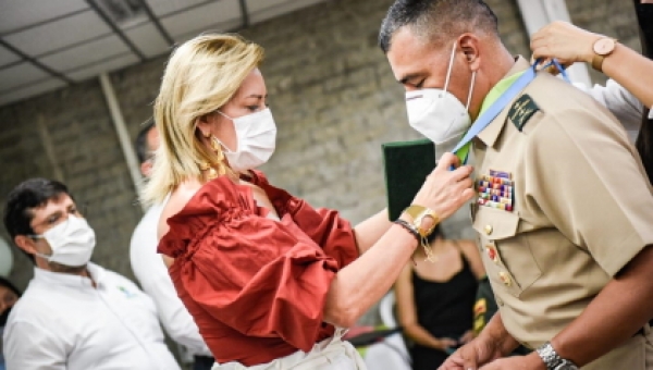 Cortolima reconoce a grupos especiales del Ejército Nacional y de la Policia de Ibagué y del Tolima