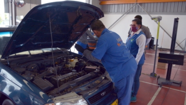 Cortolima realiza seguimiento a los Centros de Diagnóstico Automotor