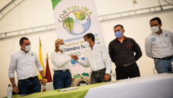 CORTOLIMA coloca la primera piedra para el saneamiento básico de “El Hatillo” en Anzoátegui