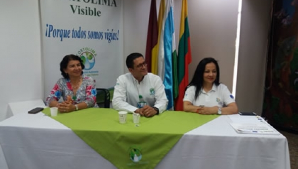 Cortolima exalta la legalidad de 7 empresas madereras en el Tolima