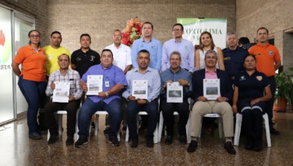 Cortolima culmina con la etapa de entrega de Planes Municipales de Gestión de Riesgo