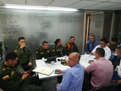 Cortolima y la Policía Nacional se unen para restablecer zonas afectadas por los incendios forestales