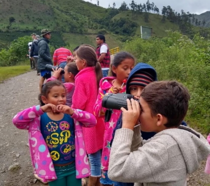 Los chiquillos del Tolima se inician como avistadores de aves