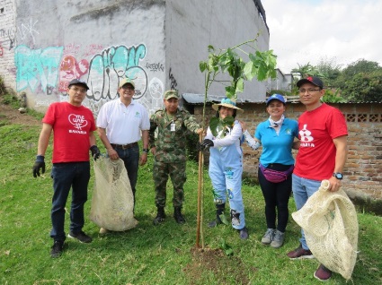 Ibagué cumplió. 400 voluntarios limpiaron la quebrada "El Tejar"