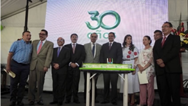 Con la siembra de 30 árboles CORTOLIMA conmemora los 30 años de la terminal de transportes de Ibagué y rinde homenaje a sus fundadores